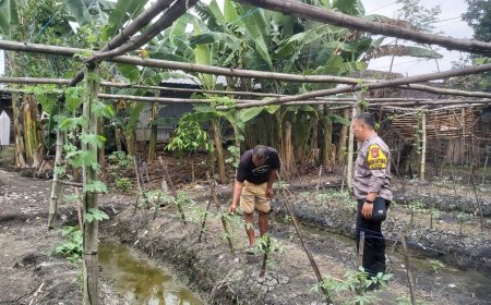 Bhabinkamtibmas Desa Kedungrejo Aktif Sambangi Lahan Warga Dukung Program Ketahanan Pangan Nasional